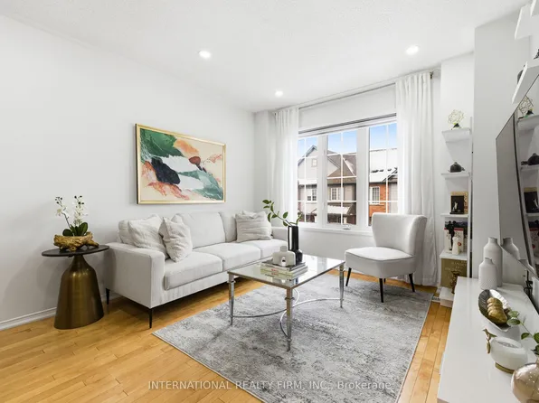 35 Ventura Ln, Ajax, ON L1T 0C4