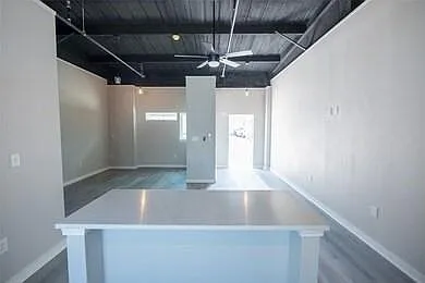 2612 Castle #H — Photo 14