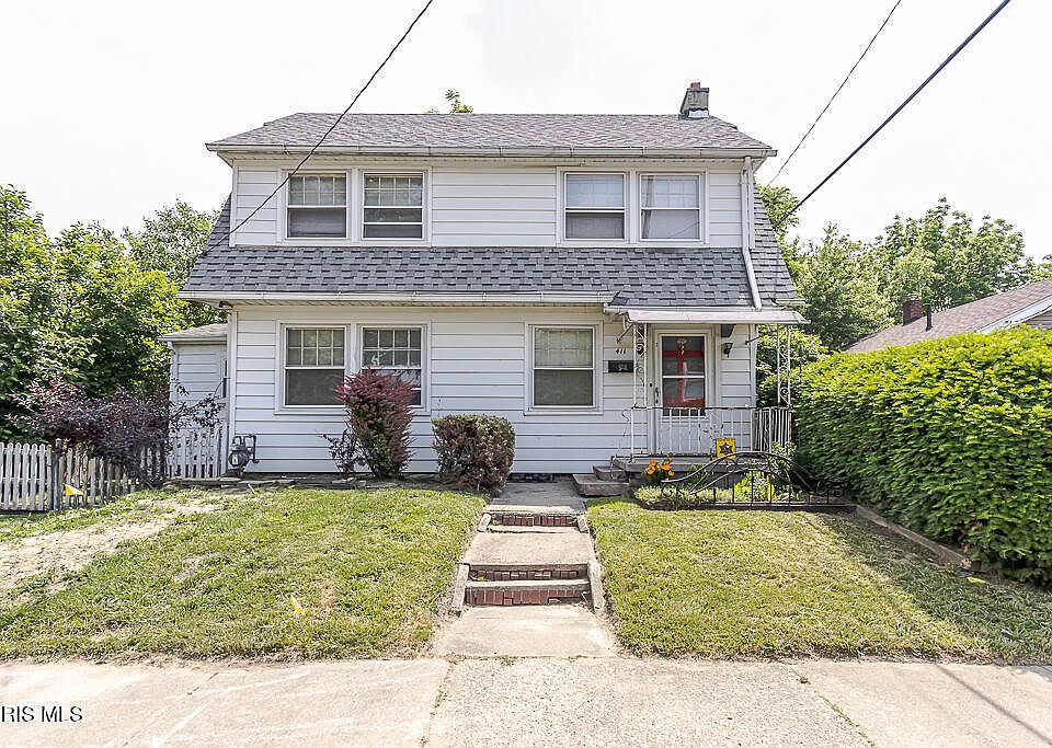 1st image of 411 Mayberry St