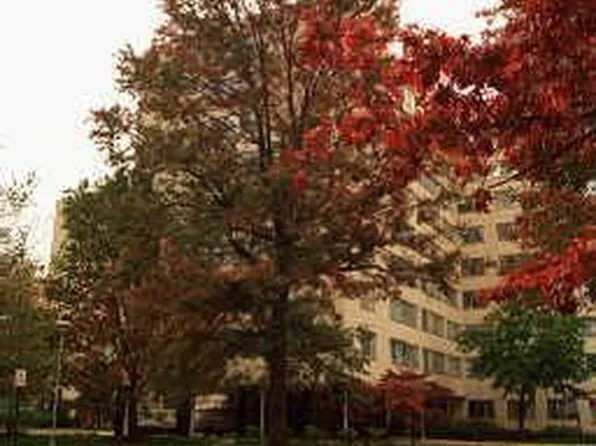 6631 Wakefield Dr APT 216, Alexandria, VA 22307