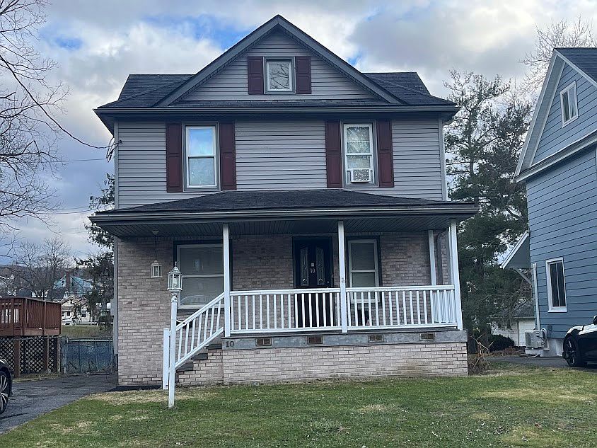 1st image of 10 Willard St