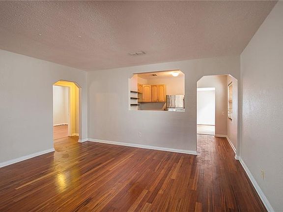 5th image of 5222 S Puritan Ave