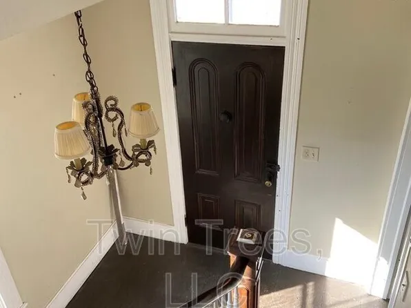 5796 Main St, Mount Jackson, VA 22842