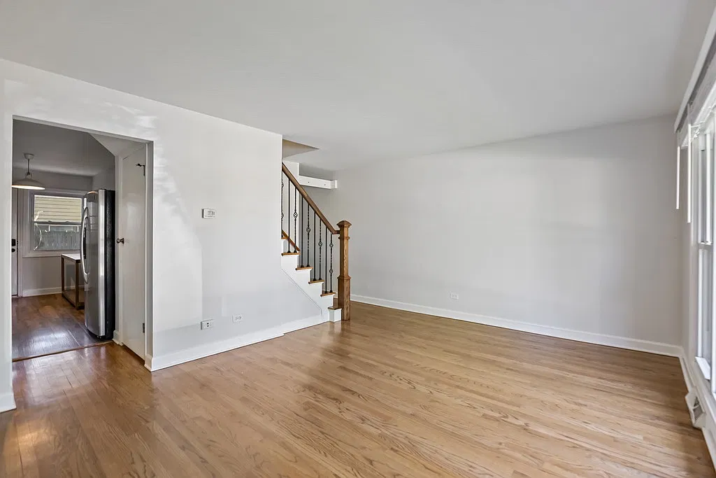 4 bed, 2.5 bath, 1340 sqft, $3,200 — Photo 1