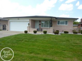 13227 Montego Dr, Sterling Heights, MI