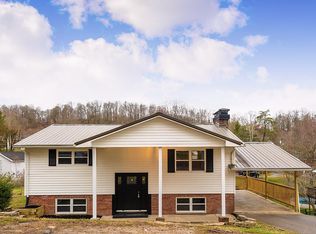 1803 Oakwood Dr, Charleston, WV 25320