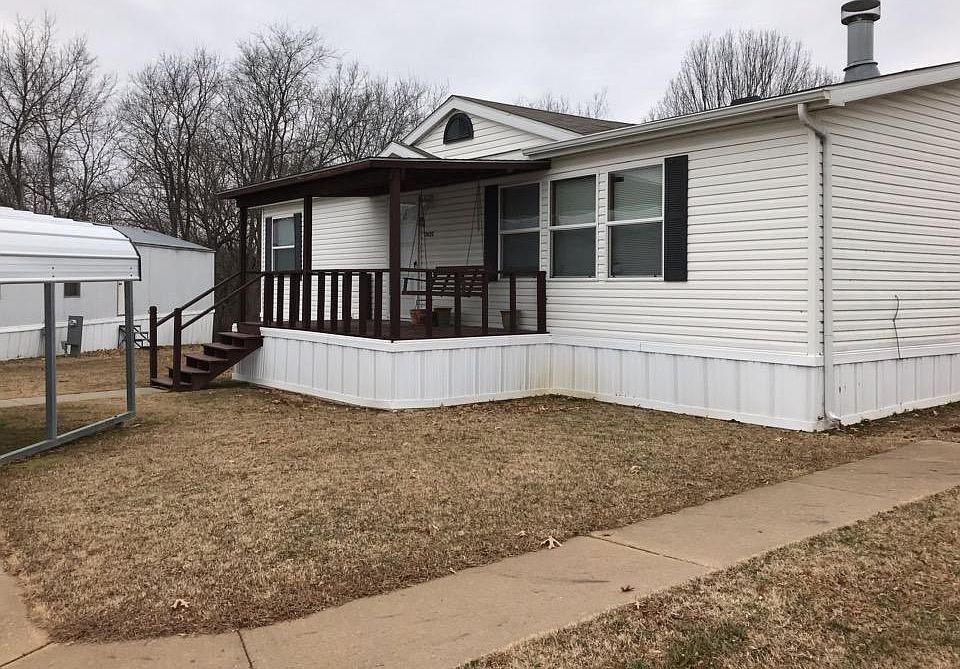 House with covered porch