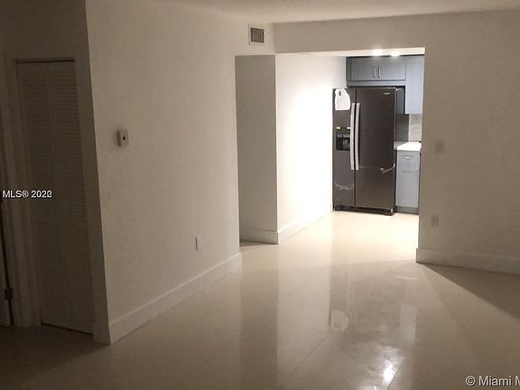 3rd image of 1111 NW 19th Ave APT 202