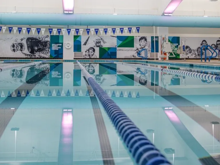 2 blocks away: JCCSF Gym (pool, pilates, weights, cardio, training, nice locker rooms, sauna)