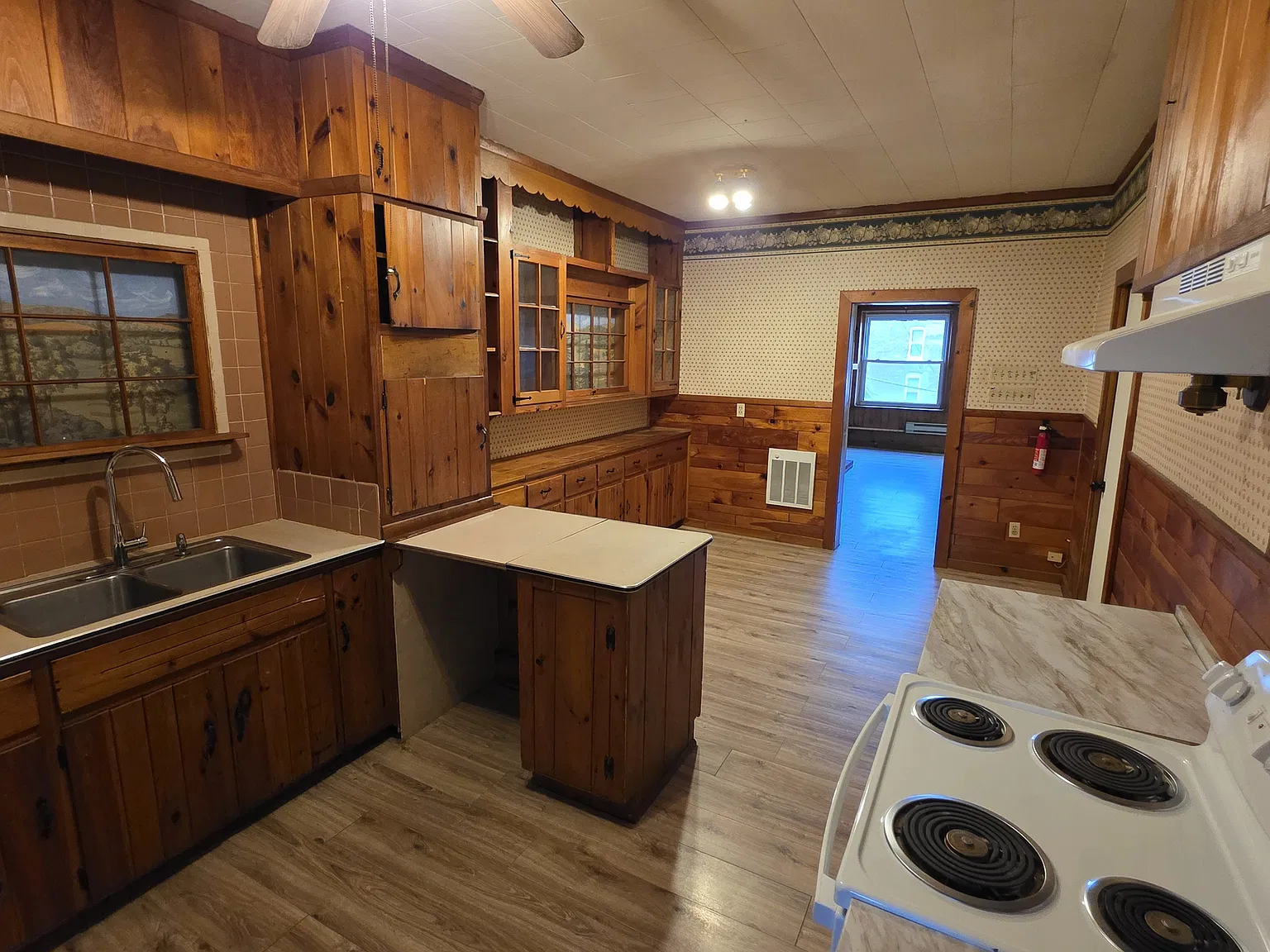 1 bed, $1,200 — Photo 4