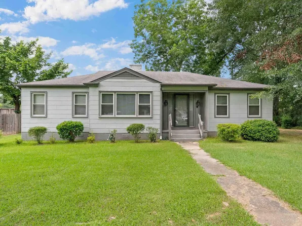 106 Phillips Cir, Columbiana, AL 35051