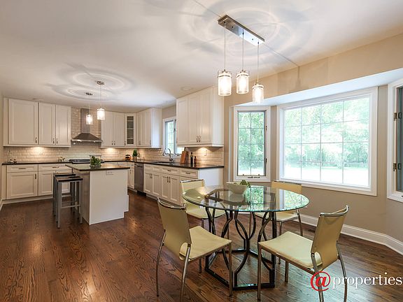 Kitchen / Breakfast Room