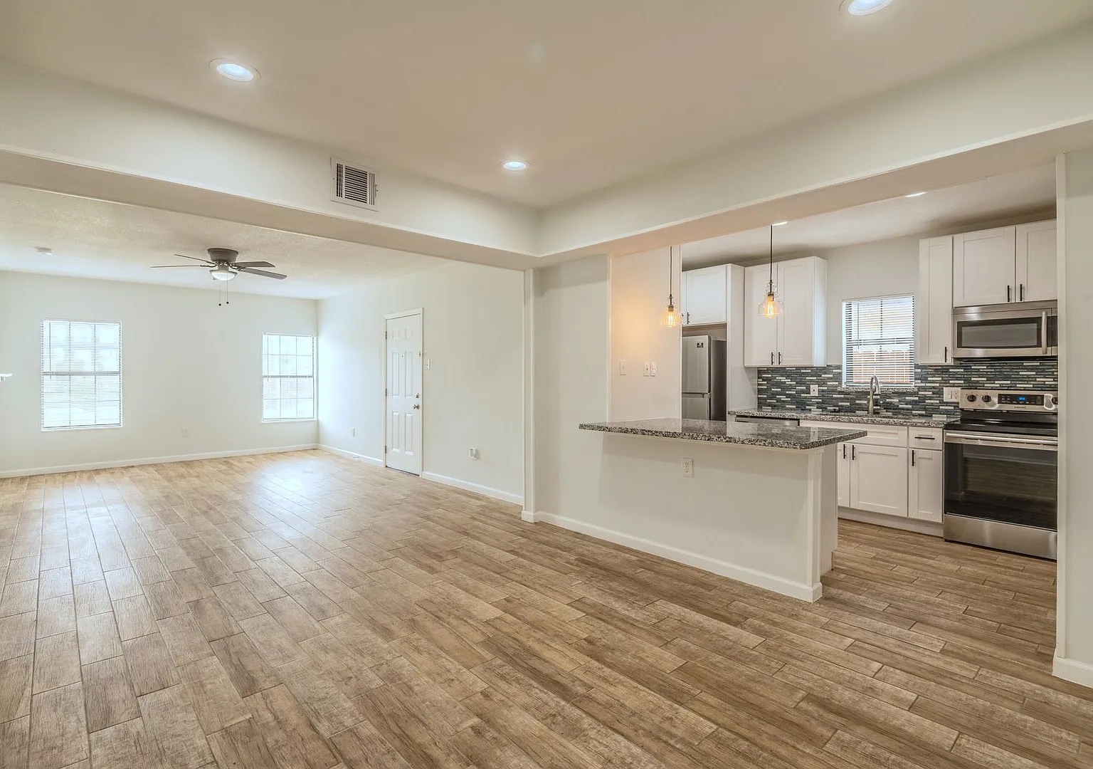 Rosewood 2319A — Photo 2