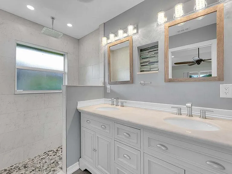 5335 NW Conley Dr — Photo 10