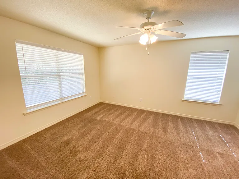 11801 Balsam Ct — Photo 8