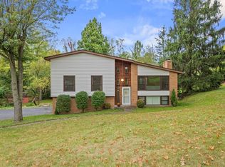 261 Rutledge Dr, Mcmurray, PA 15317