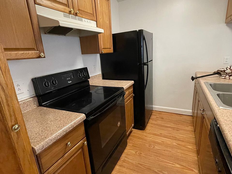 1st image of 604 Spirit Ct #604