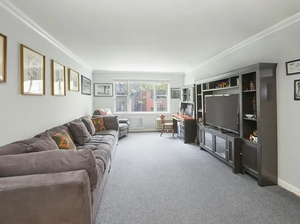 225 East 76th Street 4A image 2 of 9