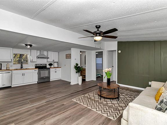 3rd image of 1000 NW 118th Ter