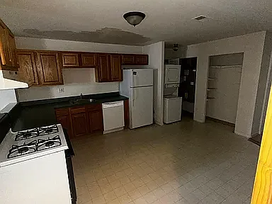 533 South St #2 — Photo 4