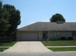 82 Ptarmigan Dr, Chatham, IL 62629