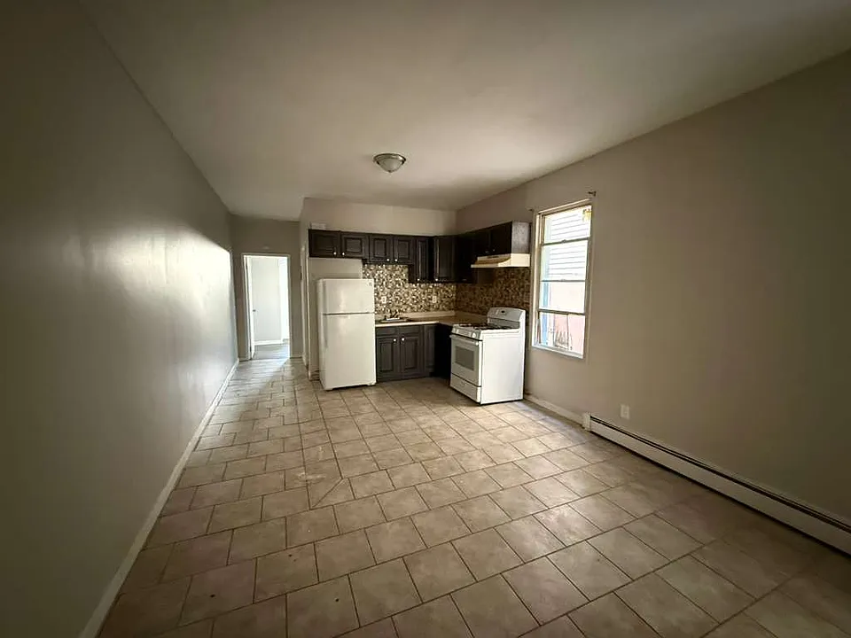 106 Old Bergen Rd #1E