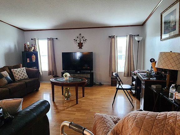 5th image of 1740 Western Redwood Ave