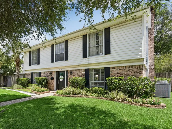 10730 Cedar Creek Dr, Houston, TX 77042