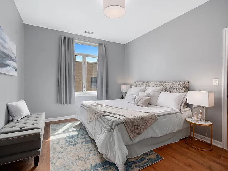 1808 S Michigan Ave #12 — Photo 10