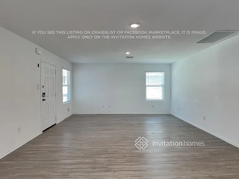 164 Parish Ln — Photo 3