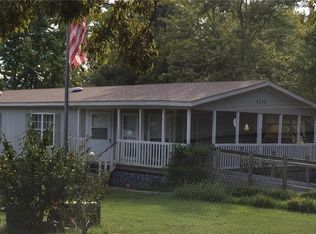 9123 Northshore Dr, Hackett, AR 72937
