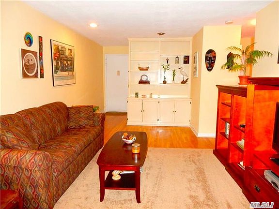2nd image of 5 Birchwood Ct APT 3L
