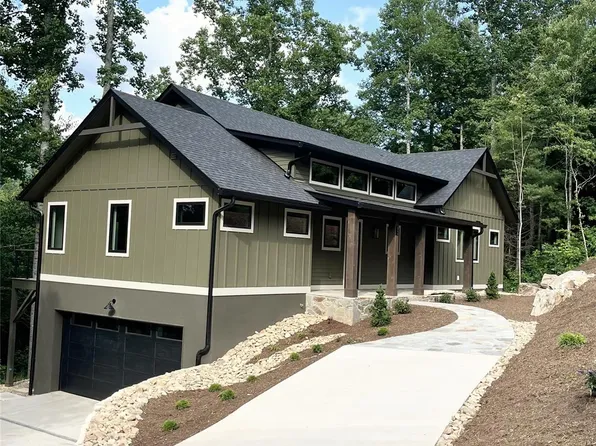 93 Village Pointe Ln, Asheville, NC 28803