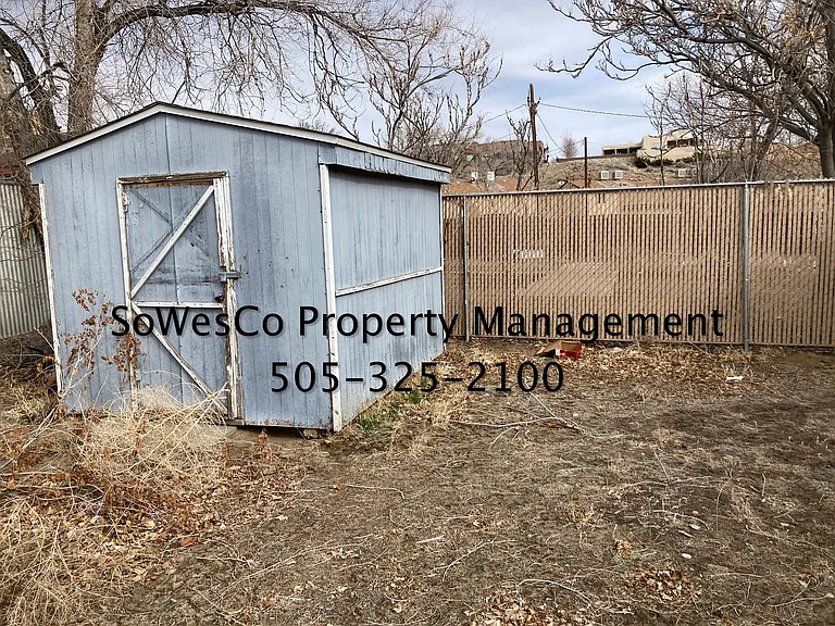 2408 1/2 Hutton Ave — Photo 8