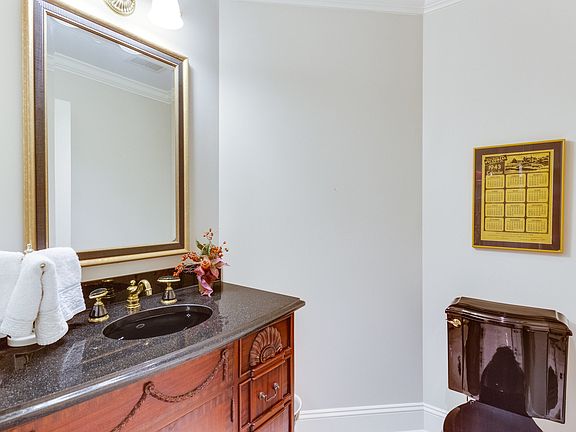 2nd image of 1201 N Nash St APT 605