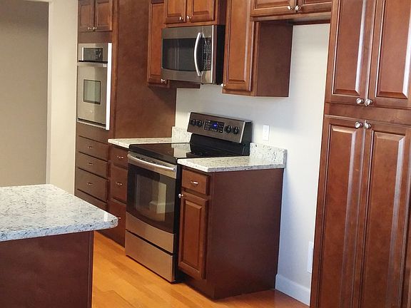 5th image of 1202 E G St