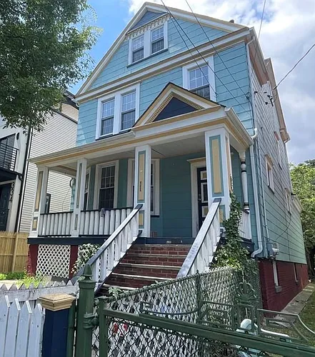 330 Van Duzer St #1 Photo 1
