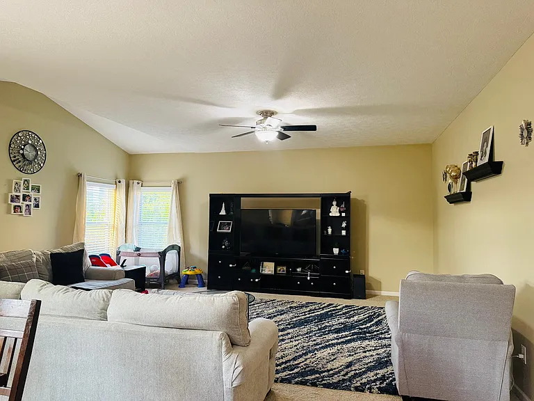 1701 Daffodil Pl — Photo 23
