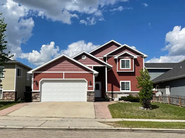 2102 25th St W, Williston, ND 58801
