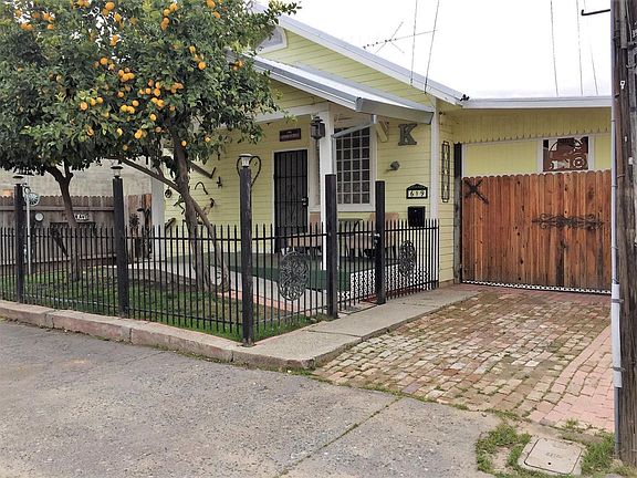 2nd image of 619 Elm St