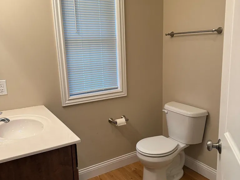 1763 W Victoria Ln — Photo 11