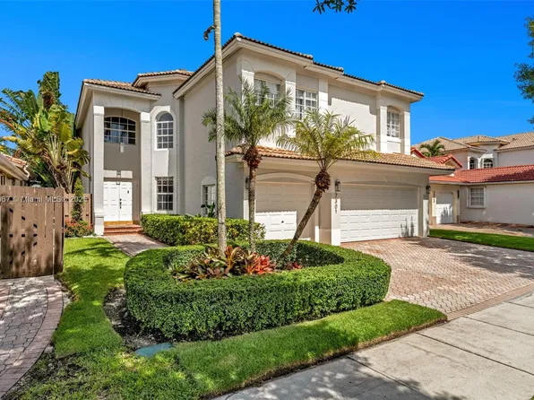 7301 NW 107th Pl, Doral, FL 33178