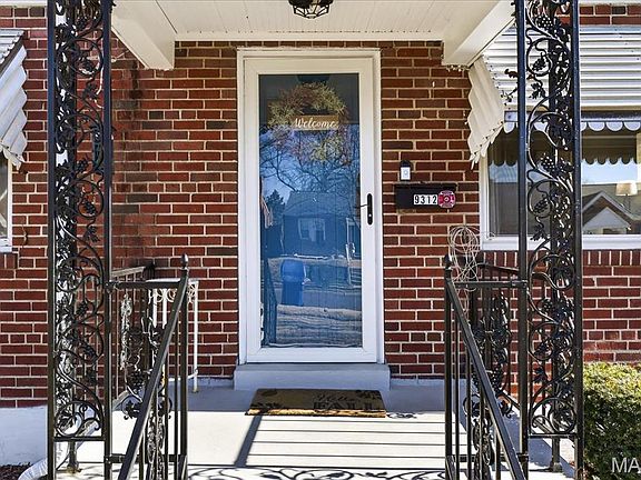 4th image of 9312 Aster Ave