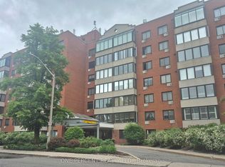 225 Alvin Rd #408, Ottawa, ON K1K4H6