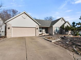 808 Rambling Pine Dr, Saint Charles, MO 63303