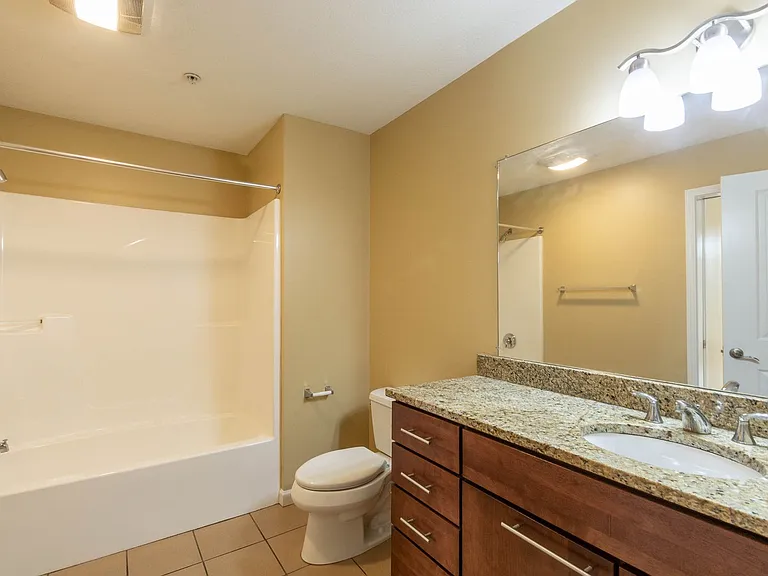 422 E Kirkwood Ave — Photo 25