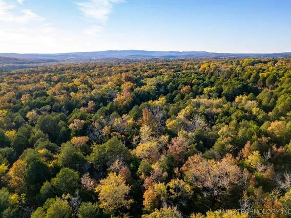 80 E 1000th Rd, Muldrow, OK 74948