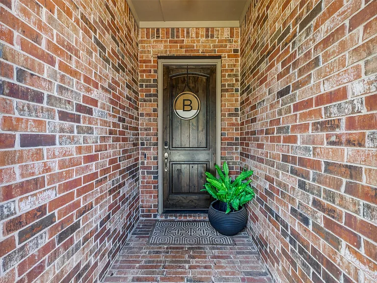 3625 Middleton St — Photo 3