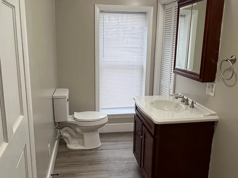 14 N Church St #4 — Photo 3