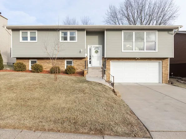 3510 35th St, Moline, IL 61265